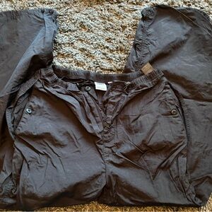 Like New Aritzia parachute pants